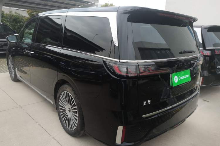 Used VOYAH Dream 2025 PHEV Four-Wheel-Drive Flagship Kunpeng Edition
