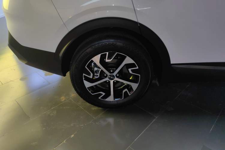 Used Kia Sportage (Chinese Domestic Model) 2025 1.5T Two-Wheel Drive Prestige Smart Enjoyment Version