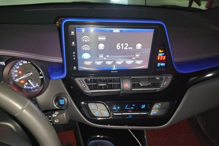 Used Toyota IZOA 2018 2.0L Yichi Version China VI Standard