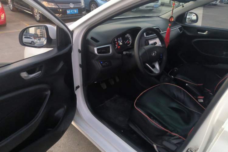 Used Hyundai Verna (older generation) 2017 1.4L Manual Refreshed Version China VI Standard
