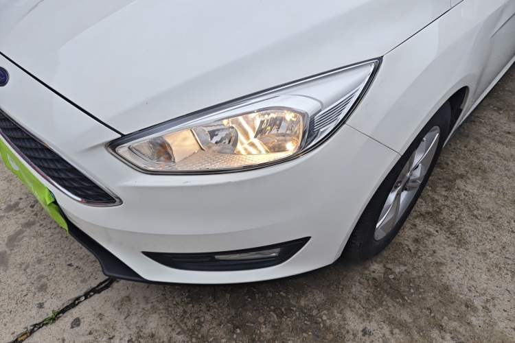 Used Ford Focus 2017 Hatchback 1.6L Automatic Comfort Plus SmartDrive Edition Left Front Headlight