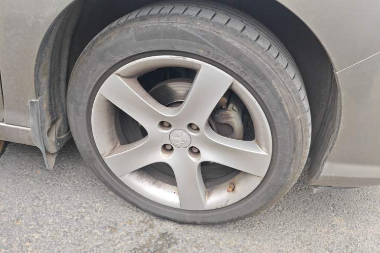 Used Peugeot 408 2013 2.0L Automatic Luxury Edition
