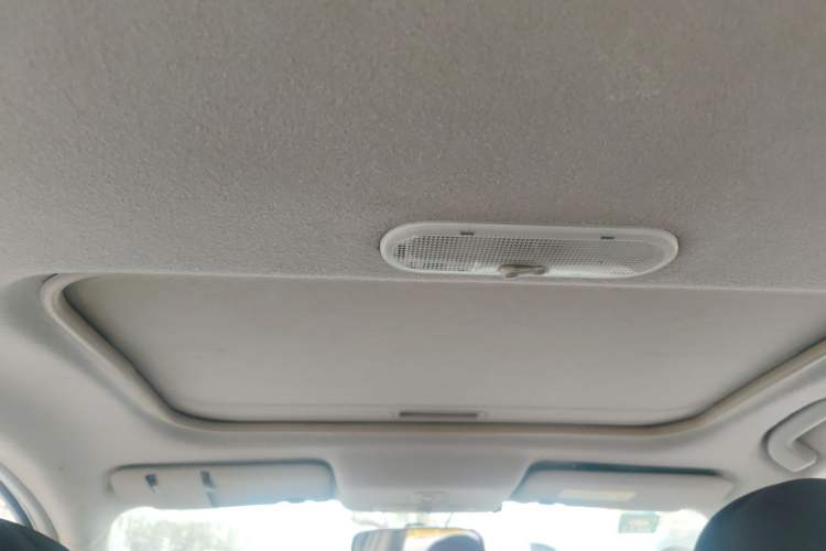 Used Nissan Sunny 2011 1.5XL Manual Deluxe Edition Headliner