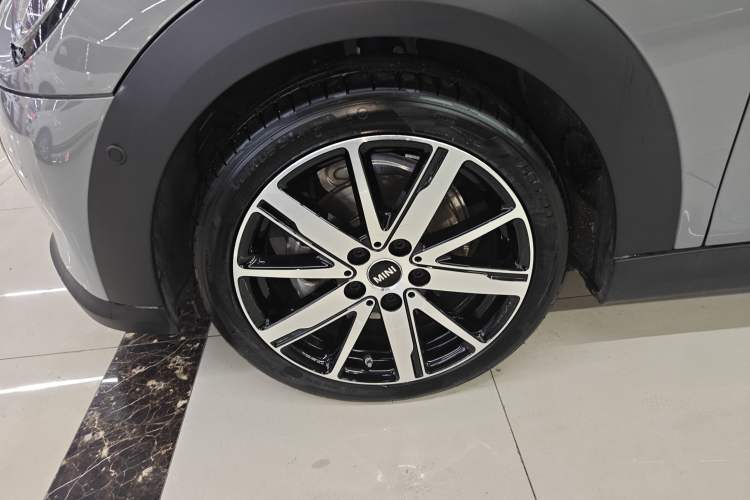 Used MINI MINI 2023 1.5T COOPER Artist
