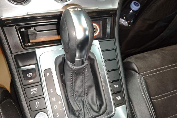 Used Volkswagen FAW-Volkswagen CC 2016 1.8TSI Luxury Model
