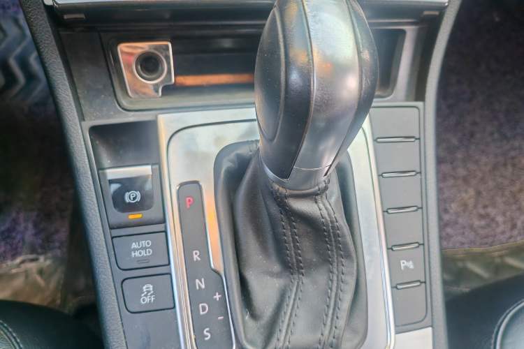 Used Volkswagen Magotan 2016 1.8TSI Smart Enjoyment Leading Model Gear Lever