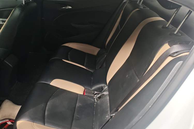 Used Chevrolet Cruze 2018 320 Automatic Pioneer Sunroof Edition