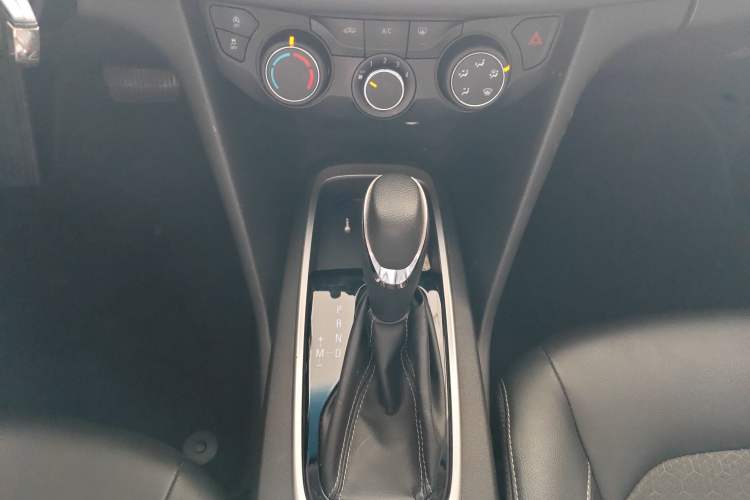 Used Chevrolet Cavalier 2016 1.5L Automatic Xinyue Edition Gear Lever