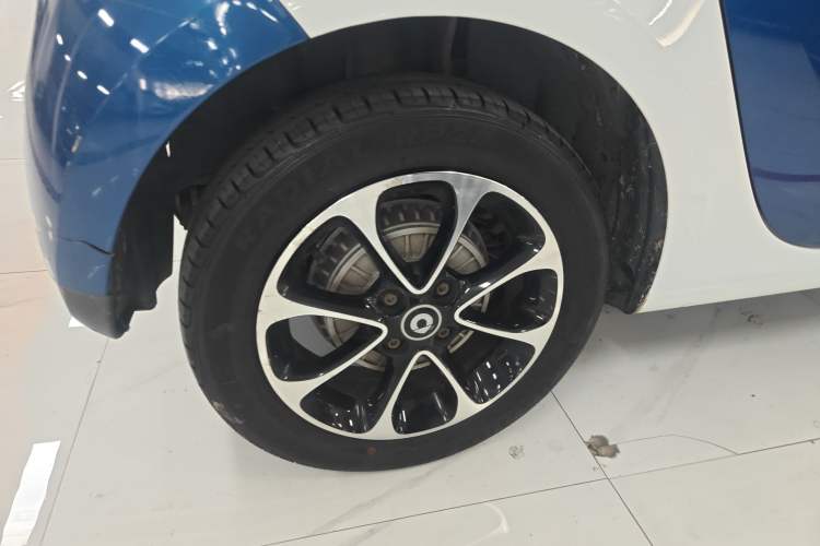 Used smart forfour 2016 1.0L 52 kW Passion Edition