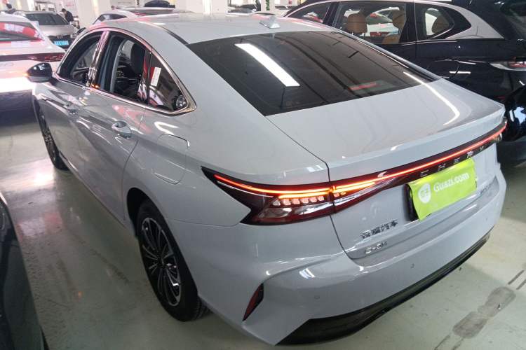 Used Chery Fengyun A8 2025 Model 70km Basic Version