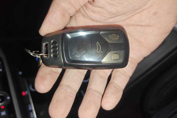 Used Audi A4L 2019 40 TFSI Ambition Version China V