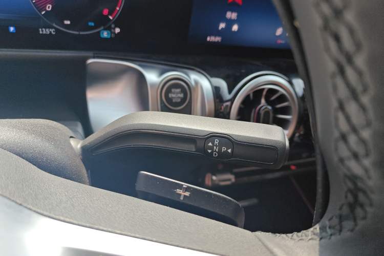 Used Mercedes-Benz GLB 2024 Refresh GLB 220 Dynamic Edition
