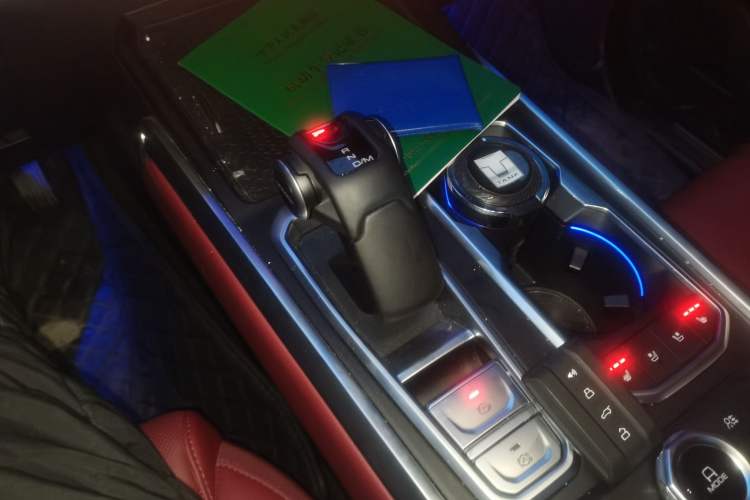 Used Tank 400 New Energy 2024 Hi4-T Off-Road Edition Gear Lever