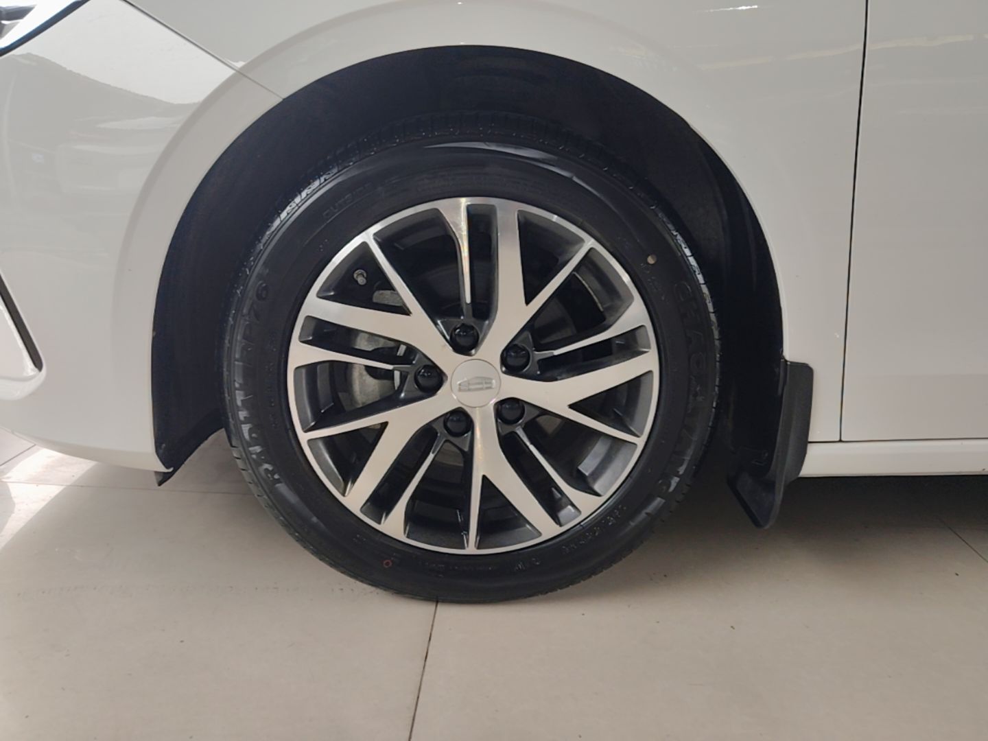 Geely Auto Emgrand 2025 4th Generation 1.5L CVT Longteng Edition — снимка 10