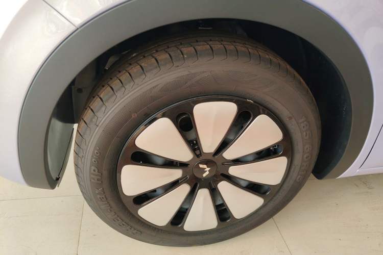 Used Wuling Bingo 2025 333 km Enjoyment Version Left Front Wheel Hub