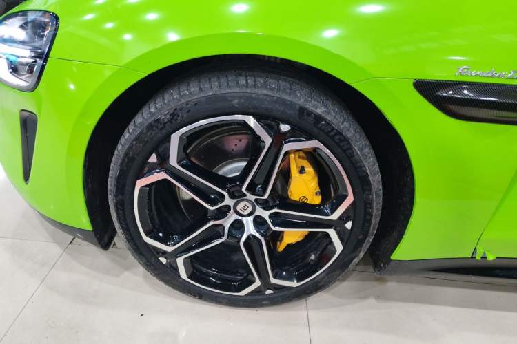 Used Xiaomi Auto SU7 2024 Four-Wheel-Drive Max Founder's Edition Left Front Wheel Hub