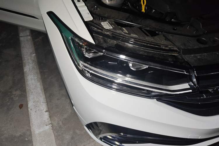 Used Volkswagen Tiguan L 2025 Model Outstanding Version 330TSI Automatic Two-Wheel Drive R-Line Longyao Edition