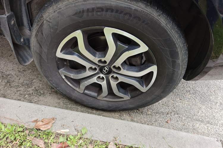 Used Hyundai Tucson 2013 2.0L Manual Two-Wheel Drive Fashion Edition
