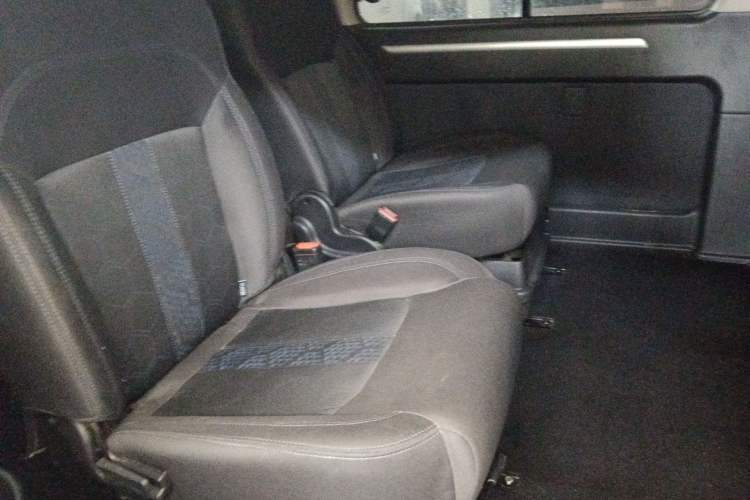 Used FORTHING Lingzhi 2023 M5L 1.6L Comfort Edition 7-Seater