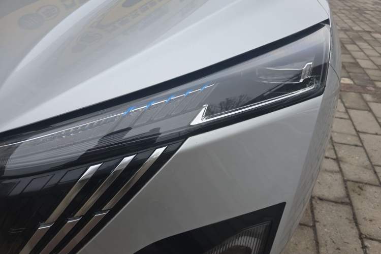 Used Dongfeng Aeolus Mage 2023 DH-i 1.5T Luxury Edition