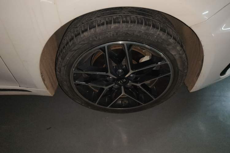 Used Kia K5 2019 Pro 2.0L Automatic Luxury Version China VI Standard