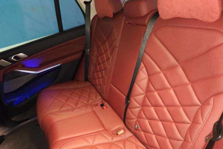 Used BMW X5 2023 xDrive 30Li Luxury M Sport Night Edition Package Left Rear Seat