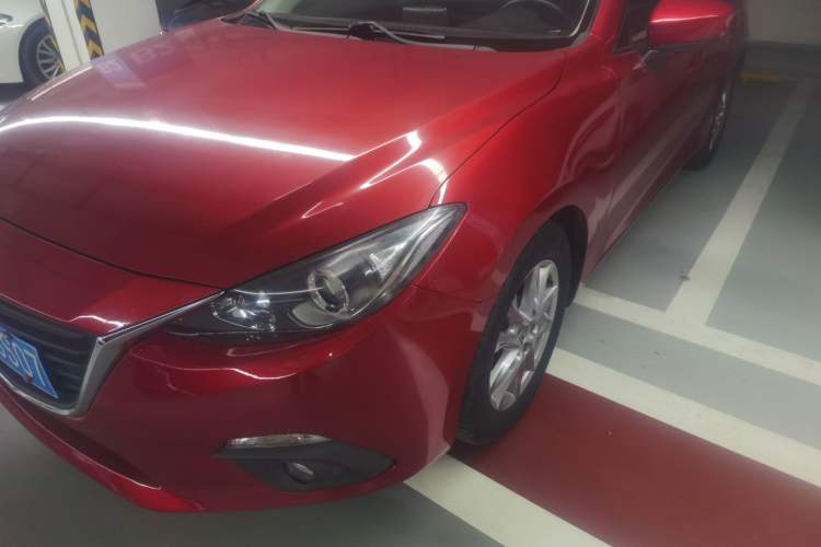 Used Mazda 3 Axela 2016 Sedan 1.5L Automatic Comfort Model
