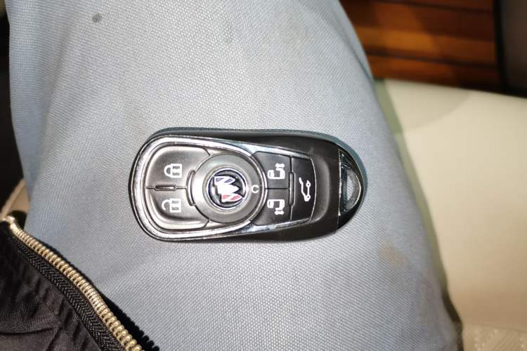 Used Buick GL8 2023 ES Lu Zun Luxury Model Vehicle Key