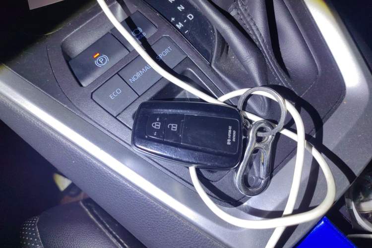 Used Toyota RAV4 2020 2.0L CVT Two-Wheel Drive Fashion Edition