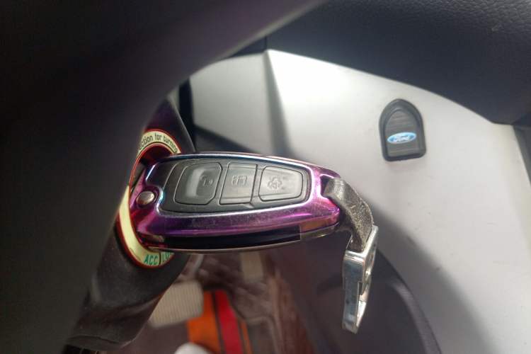 Used Ford Kuga 2015 1.5L GTDi Two-Wheel Drive Fashion Edition Vehicle Key