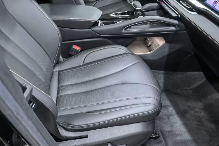 Used Geely Auto Monjaro L 2024 2.0TD DCT EVO Two-Wheel Drive Long-Range Version Right Front Seat