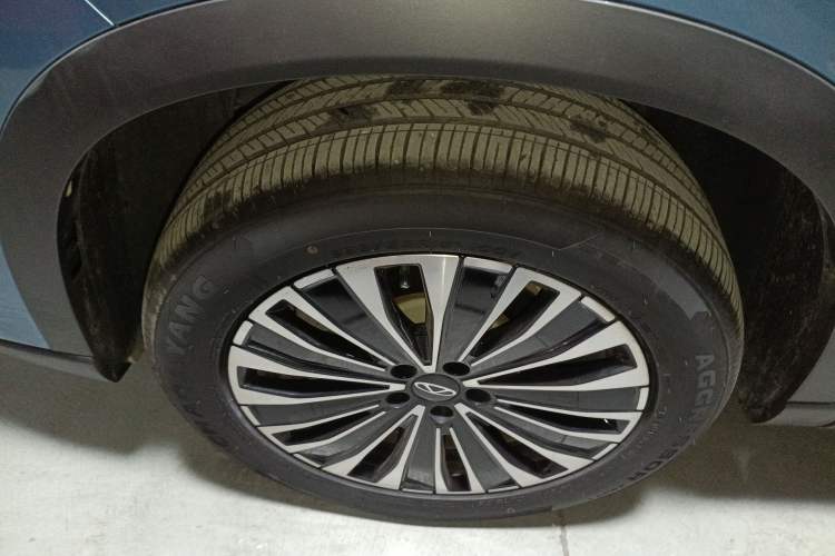 Used Chery Tiggo 8 PLUS C-DM 2025 1.5T 116 km Prestige Version 5 Seats
