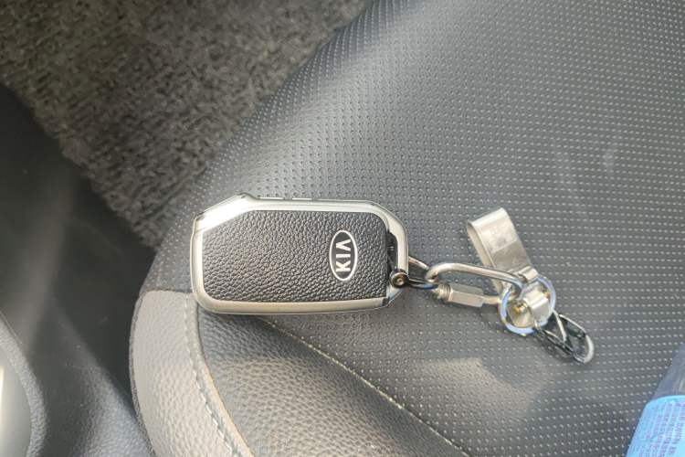 Used Kia kx1 Stonic 2021 1.4L CVT Fun & Sunroof Model
