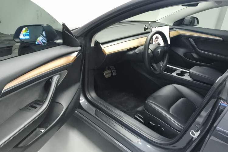 Used Tesla Model 3 2021 Performance High-Performance All-Wheel-Drive Version 3D6
