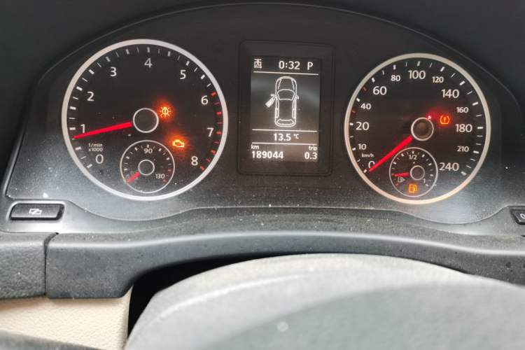 Used Volkswagen Tiguan 2012 1.8TSI Automatic Two-Wheel Drive Elite Edition Odometer Close Up