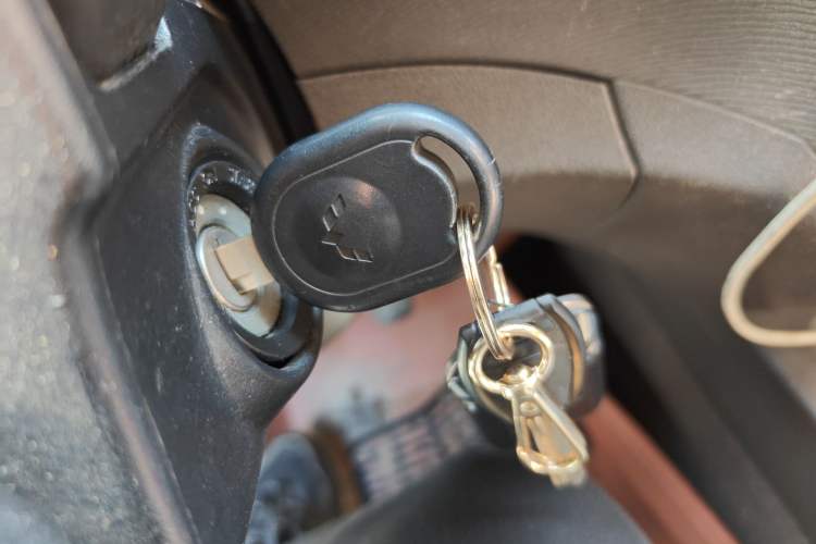 Used Wuling Hongguang 2015 1.5L S Basic Version China V Standard
