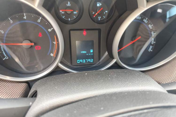 Used Chevrolet Cruze 2013 Hatchback 1.6L Manual Luxury Model
