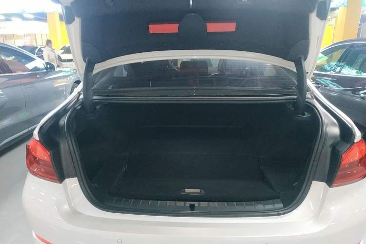 Used BMW 5 Series New Energy 2020 Mileage Upgrade Version 530Le Pioneer Edition
