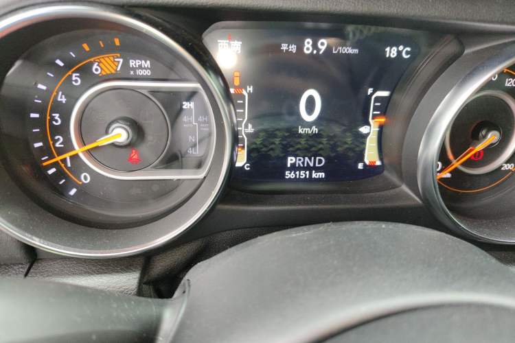 Used Jeep Wrangler 2019 2.0T Sahara 4-Door Version China V Standard Odometer Close Up