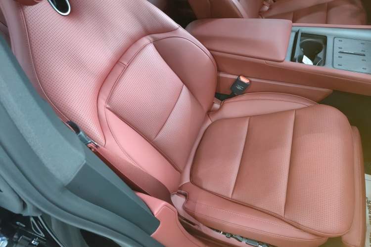 Used Avatr 12 2026 Ultra Pure-Electric All-Wheel-Drive Version Right Front Seat