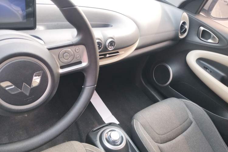 Used Wuling Bingo 2023 333 km Fast-Share Version Audio And AC Panel