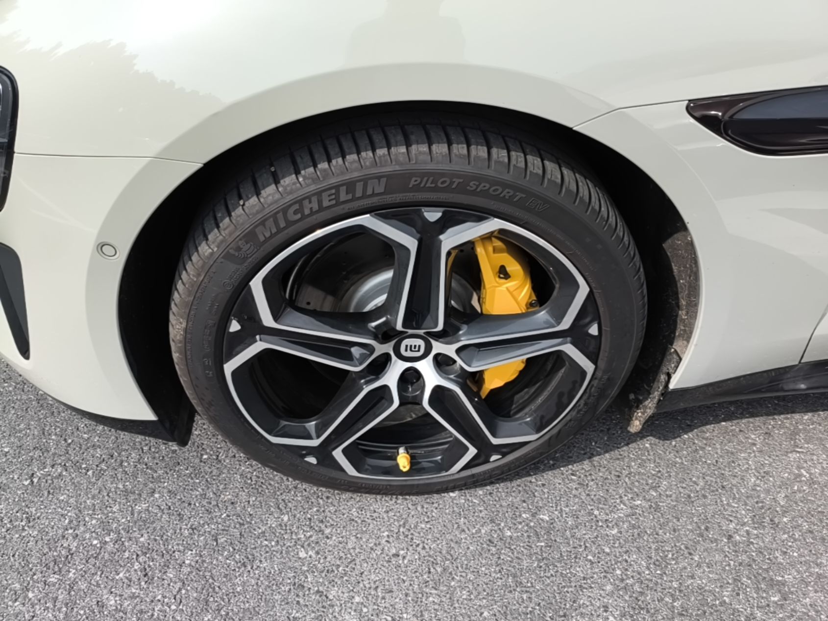 Xiaomi Auto SU7 2024 Rear-Drive Ultra-Long Range Advanced Pro-Level Intelligent Driving Version — снимка 10