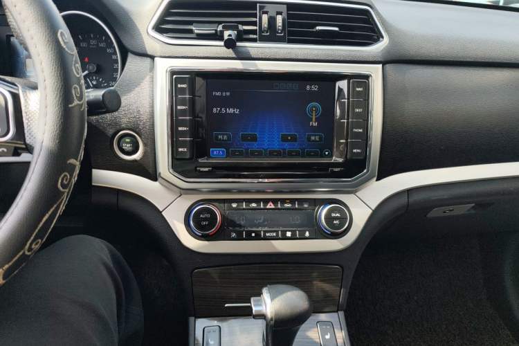 Used Haval H6 Coupe 2015 Blue Label 2.0T Automatic Two-Wheel Drive Prestige Model
