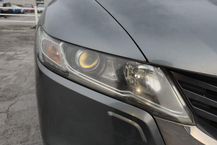 Used Honda Odyssey 2009 2.4L Comfort Edition Right Front Headlight