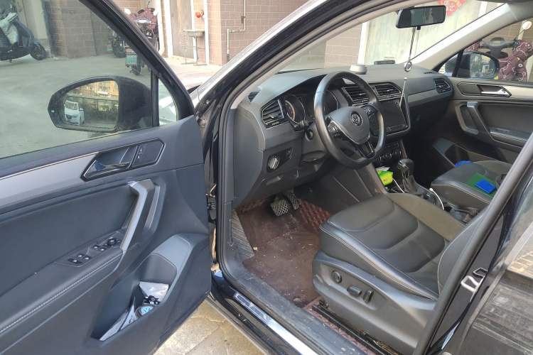 Used Volkswagen Tiguan L 2019 Updated Version 330TSI Automatic Two-Wheel Drive Panoramic Comfort Edition China VI Standard Driver Seat