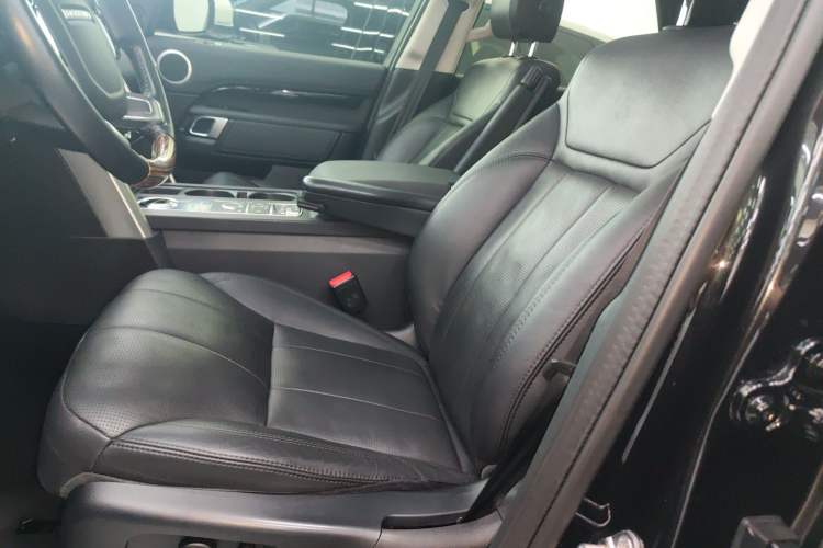 Used Land Rover Discovery 2020 3.0 SC V6 SE
