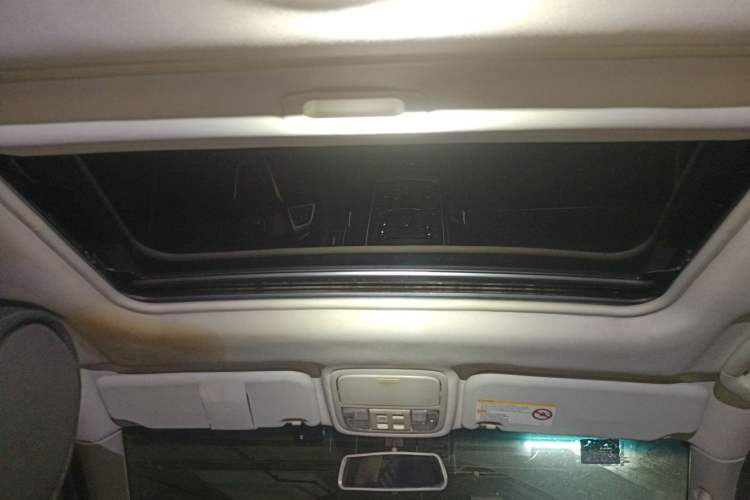 Used JMC Yusheng S350 2013 2.4T Automatic 2WD Diesel Ultra-Luxury 5-Seater