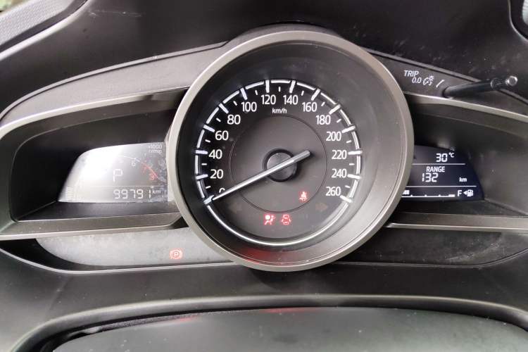 Used Mazda 3 Axela 2017 Sedan 1.5L Automatic Luxury Model China VI Standard