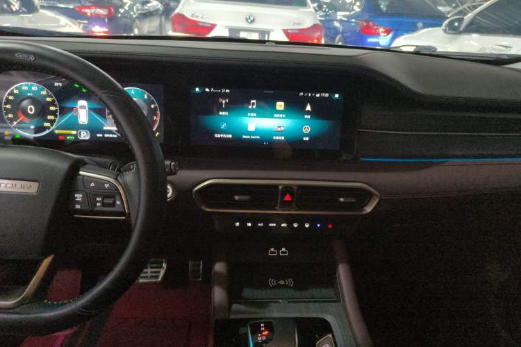 Used JETOUR X90 PLUS 2024 1.6TD DCT Villa PRO 7-Seater Audio And AC Panel