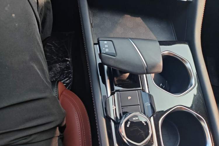 Used CHANGAN Eado 2023 Changan Edition PLUS Blue Whale NE 1.4T GDI DCT Prestige Version Gear Lever